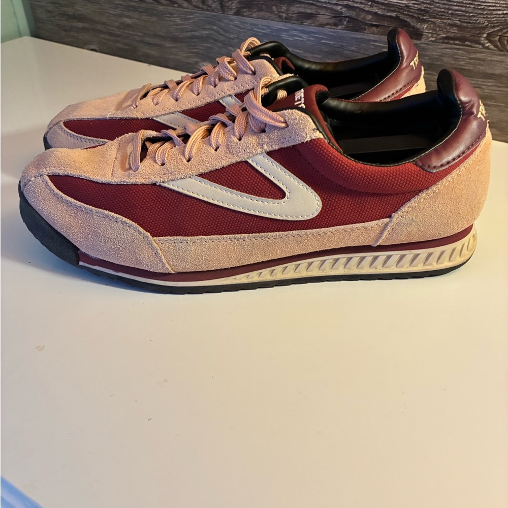TRETOM  Burgundy and Tan Women's Sneakers